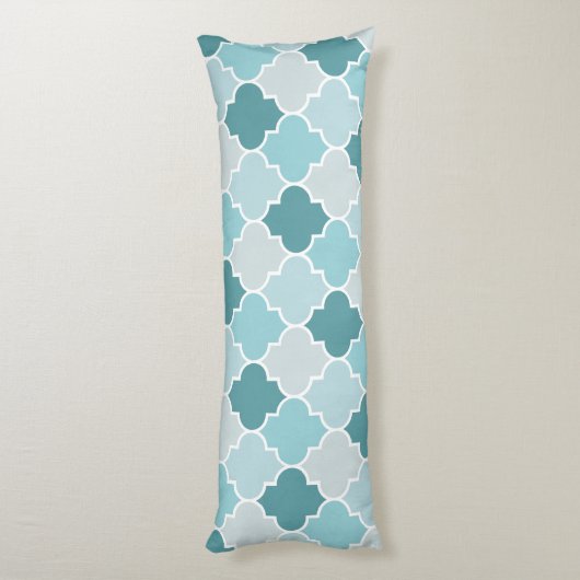 Blue Moroccan Trellis, Latticework, Quatrefoil Lichaamskussen (Achterkant (Verticaal))