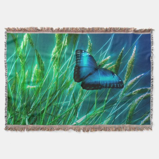 Blue Morpho Butterfly op Green Grass Deken (Voorkant)