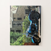 Blue Motorbike in Ancient Valbonne Frankrijk Legpuzzel (Verticaal)