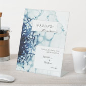 Blue Nautical Destination Wedding Favors Reclamebord Met Voetstuk (Insitu)