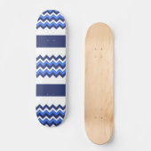 Blue Navy White Zigzag Chevron Striped Pattern Persoonlijk Skateboard (Voorkant)
