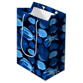 Blue Ocean Reef Fish Waterverf Design Medium Cadeauzakje (Voorkant Gekanteld)