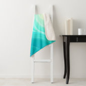 Blue Ocean Serenity Abstracte golven ontwerp Sherpa Deken (In situ)