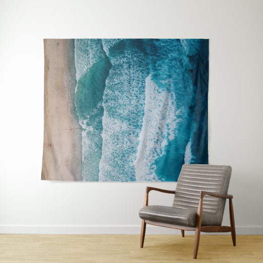 Blue Ocean Waves Sandy Beach Wandkleed (In Situ (horizontaal))