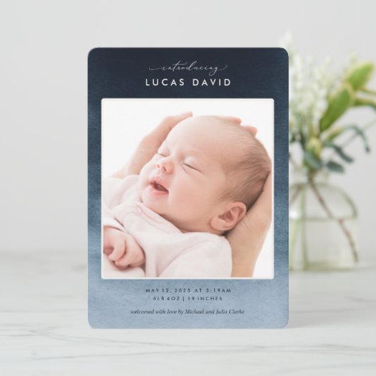 Blue Ombre Waterverf Foto geboorteaankondiging Kaart (Staand voorkant)
