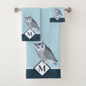 Blue Owl Grey Monogram name Bad Handdoek (Insitu)