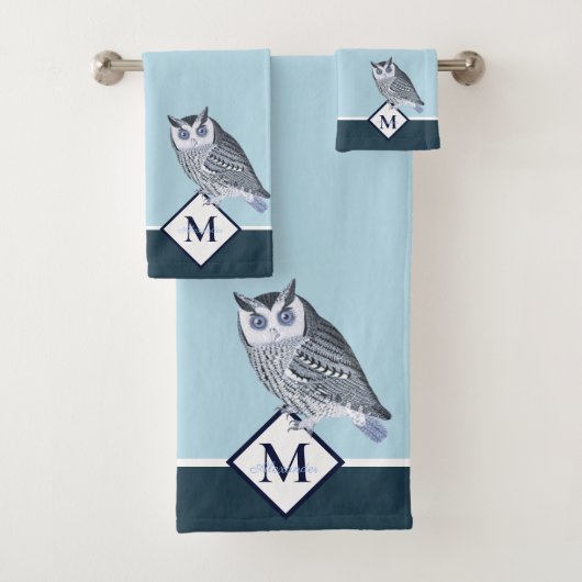 Blue Owl Grey Monogram name Bad Handdoek (Insitu)