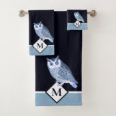 Blue Owl Grey Monogram name Bad Handdoek (Insitu)
