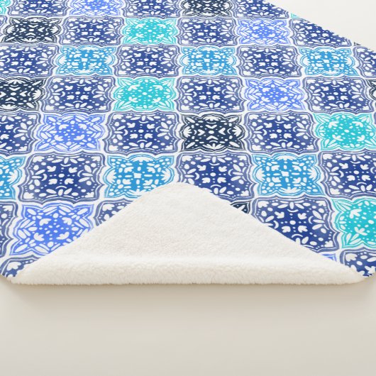 Blue Painted Moroccan Tegel Pattern Sherpa Deken (3/4)