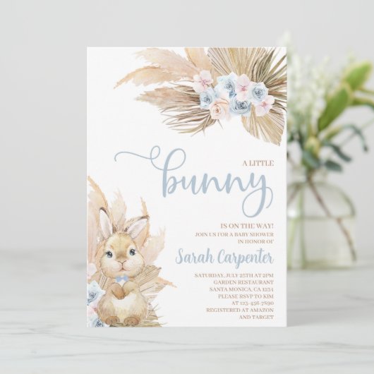 Blue Pampas Grass Boy Bunny Baby shower Invitation Kaart (Staand voorkant)