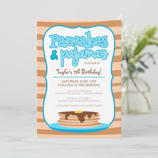 Blue Pancakes en Pajamas Birthday Invitation Kaart (Staand voorkant)
