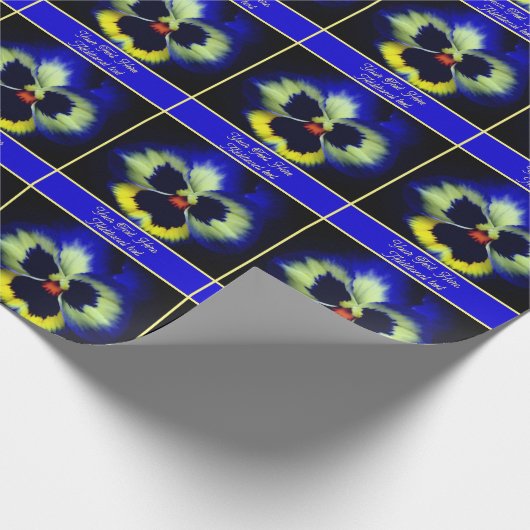 Blue Pansy Flower gepersonaliseerd Cadeaupapier (Hoek)