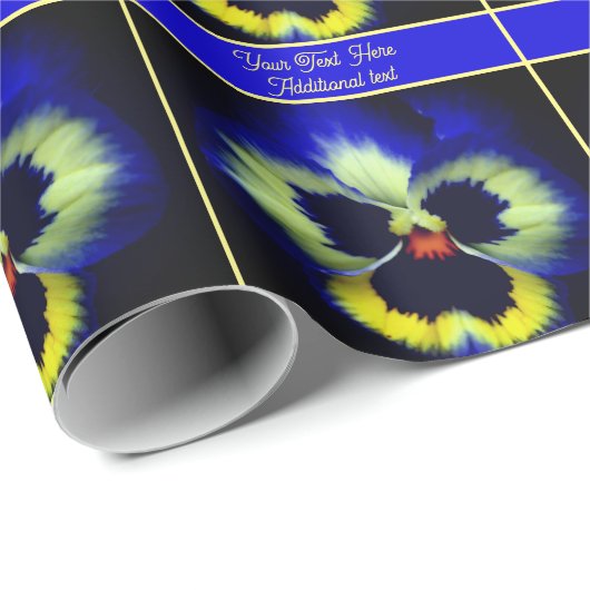 Blue Pansy Flower gepersonaliseerd Cadeaupapier (Rol Hoek)
