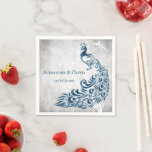 Blue Peacock Leaf Vine Vrijgezellenfeest Napkin Servet<br><div class="desc">Pas een uniek servet aan voor je trouwgasten met een set Blue Peacock Leaf Vine Vrijgezellenfeest Napkins. Het Napkin-ontwerp is voorzien van een lichtgrijze grijze achtergrond met een levendige blauwe pauw met een blauw wijnenversiering. Pas de bruidegom en de bruidnamen aan samen met de trouwdatum.</div>