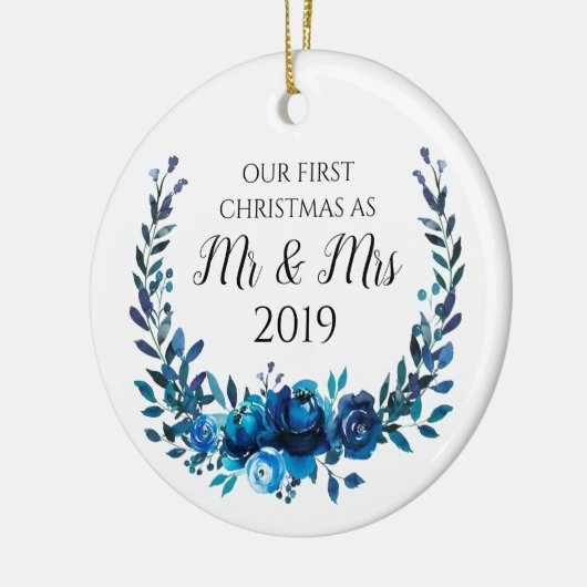Blue Peonies First Kerstmis als Mr & Mrs. Keramisch Ornament (Links)