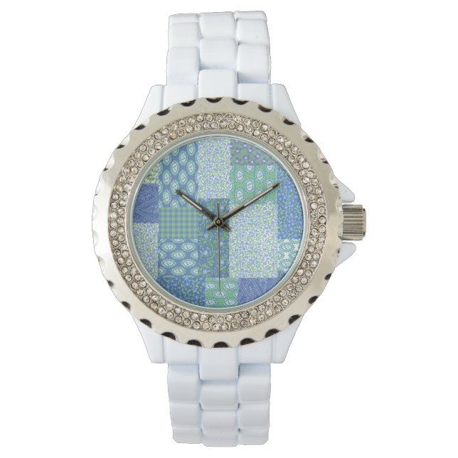 Blue Periwinkle Floral Boho Faux Patchwork Patroon Horloge (Voorkant)