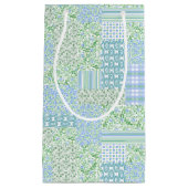 Blue Periwinkle Flowers Faux Patchwork Klein Cadeauzakje (Voorkant)