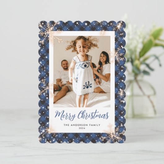 Blue Plaid Sparkly Snowflake Foto Vrolijk Kerstmis Feestdagenkaart (Staand voorkant)