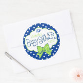 Blue Polka Dots en Green Bow Baby shower Ronde Sticker (Envelop)