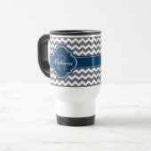 Blue Quatrefoil Monogram Gray Chevron Pattern Reisbeker (Voorkant links)