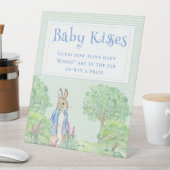 Blue Rabbit Gingham Baby Kusses Baby shower Game Reclamebord Met Voetstuk (Insitu)