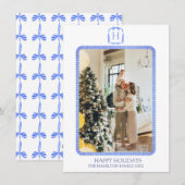 Blue Ribbon Monogram Foto Grandmillennial Feestdagenkaart (Voorkant / Achterkant)