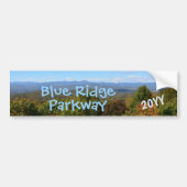 Blue Ridge Parkway met Jaar Fotografisch Bumpersticker (Voorkant)