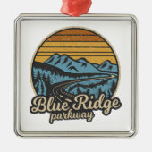 Blue Ridge Parkway Retro Metalen Ornament (Voorkant)