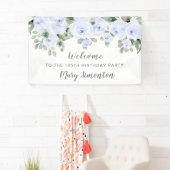 Blue Roos Floral 100 Birthday Party Welcome Spandoek (Insitu)