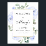 Blue Roos Floral 90th Birthday Welcome Sign Poster<br><div class="desc">Welkom gasten op je 90e verjaardagsfeestje met dit elegante,  stoffige blauwe roos en eucalyptus welkomstteken. Uw welkomstverklaring wordt omringd door een dun gouden lijst. Zachte zadelgroene eucalyptusbladeren en grote ivoorwitte rozen versieren het.</div>