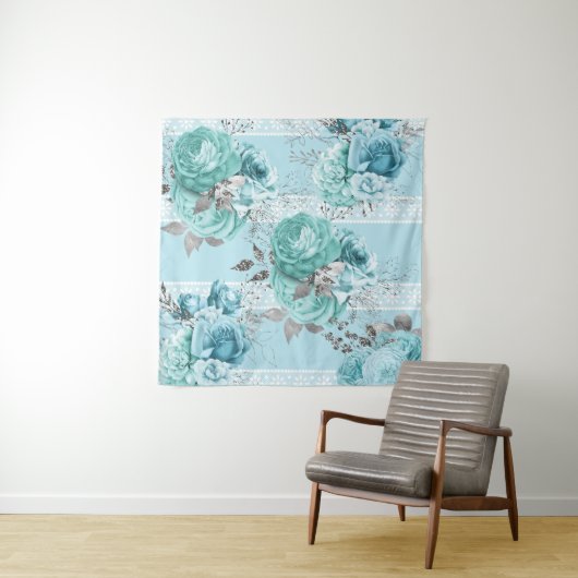 Blue Roses Lace Elegant Wandkleed (In situ)