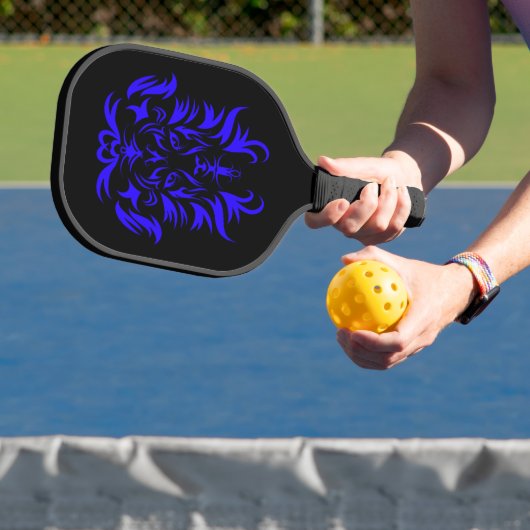 Blue Safari Lion Head Tribal Kunst Pickleball Paddle (Insitu)