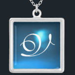 Blue Sapphire Gem Monogram Zilver Vergulden Ketting<br><div class="desc">Elegant en uniek ontwerp met edelsteen. Zeer nauwkeurige modellering en rendering van verpleegkundigen in 3D Studio Max door Bulgan Lumini.Part uit de serie Hyper Talismans.</div>