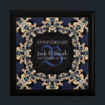 Blue Sapphire Pareltjes Wedding Jubileum Gift Box Cadeaudoosje<br><div class="desc">Uniek en stijlvol ontwerp in gouden en sappierblauw decoratief ontwerp - Uitstekend en elegant aangepast Jubileum- of verloving-cadeau. Personaliseer je met namen, verjaardagsdatum en monogram of nummers - gemaakt in een prachtige, houten cadeaudoos om rimpetten en juwelen te bewaren voor je speciale keepsakes. Maakt een geweldig cadeau - vul de...</div>