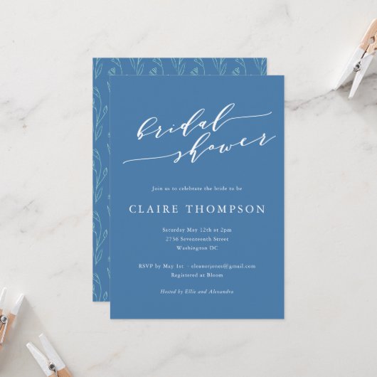 Blue Script Floral Bold Romantic Bridal Shower Kaart (Voorkant / Achterkant in situ)