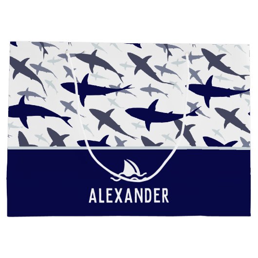 Blue Shark Pattern met naam Boy Birthday Party Groot Cadeauzakje (Achterkant)