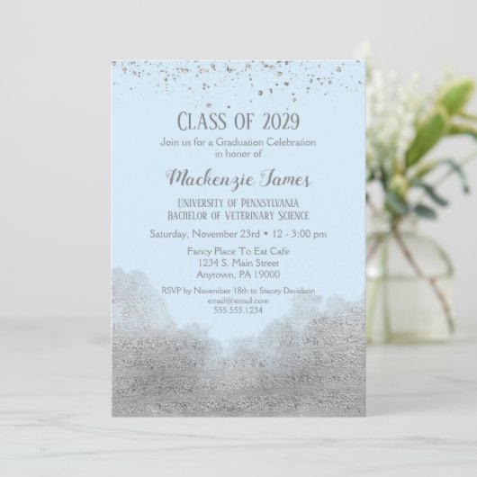 Blue Silver Confetti Graduation Party Invitation Kaart (Staand voorkant)