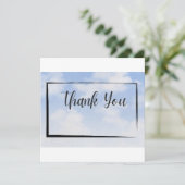 Blue Sky Bedankkaart – Elegant Wolkendesign (Staand voorkant)