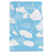 Blue Sky Clouds Medium Cadeauzakje (Voorkant)