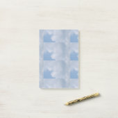 Blue Sky en White Cloud Post-it® Notes (Op bureau)
