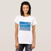 Blue Sky met Cloud Streaks T-shirt (Voorkant volledig)