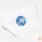 Blue Sky met Clouds Foto met Initiaal Ronde Sticker (Envelop)