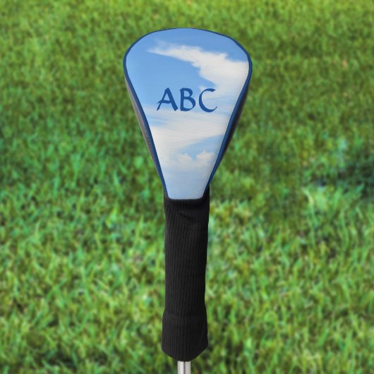 Blue Sky met een twist van wolken met Initialen Golfheadcover