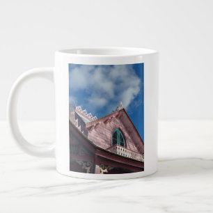 Blue Sky Pink Roofline - Martha's Vineyard Grote Koffiekop