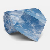 Blue Sky Verspreid Wit Wolken Blauw Patroon Stropdas (Opgerold)