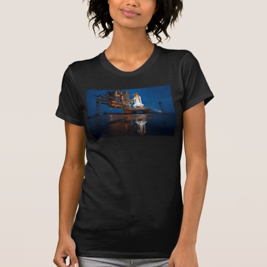 Blue Sky voor Space Shuttle Atlantis Lancering T-shirt (Voorkant)