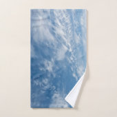 Blue Sky White Clouds Bad Handdoek (Handdoek)
