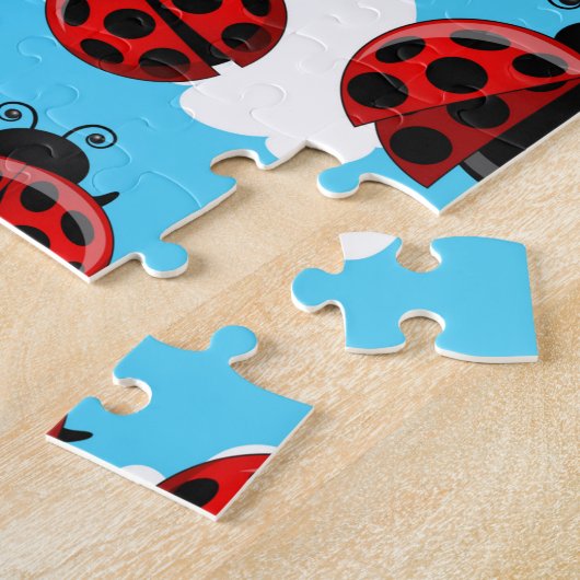 Blue Sky White Clouds Red Ladybug Beetle Legpuzzel (Zijkant)