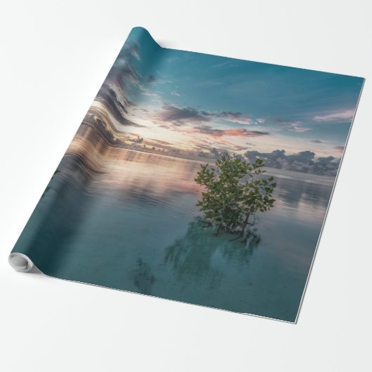 blue sky with red and dark clouds reflected on sea cadeaupapier (Uitgerold)