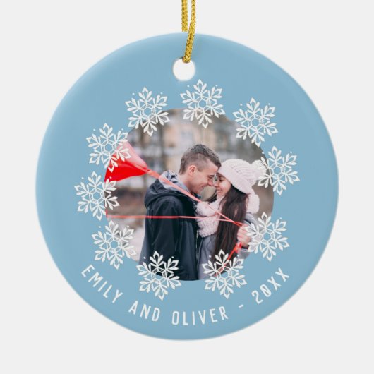 Blue Snowflake Lijst Couple Keepomwille Foto Keramisch Ornament (Voorkant)